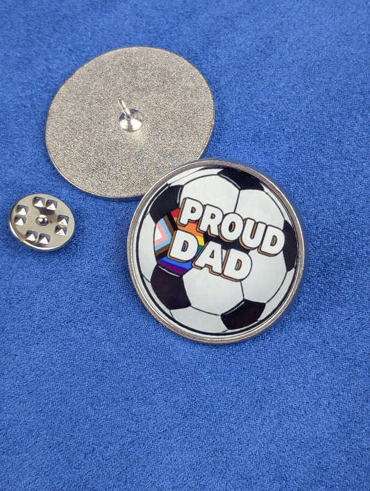 Pin badge émail "Papa fière" football drapeau Progress Pride LGBTQIA
