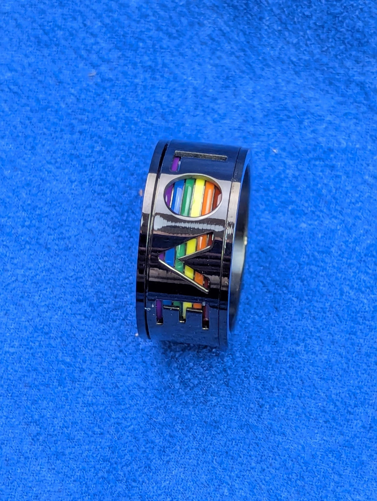 Men’s Minimalist LGBT Pride Ring – Spinner Band with Interior Rainbow Flag