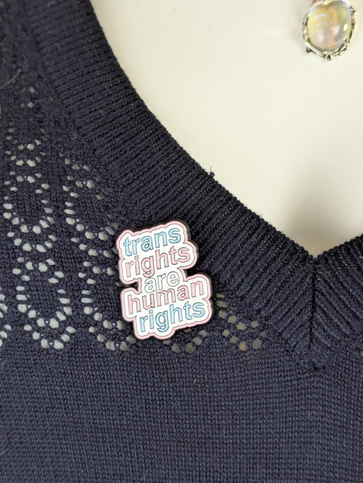 Badge Droits Trans Droits humains drapeau fierté, Pin's émail militant LGBTQIA, Égalité des genres
