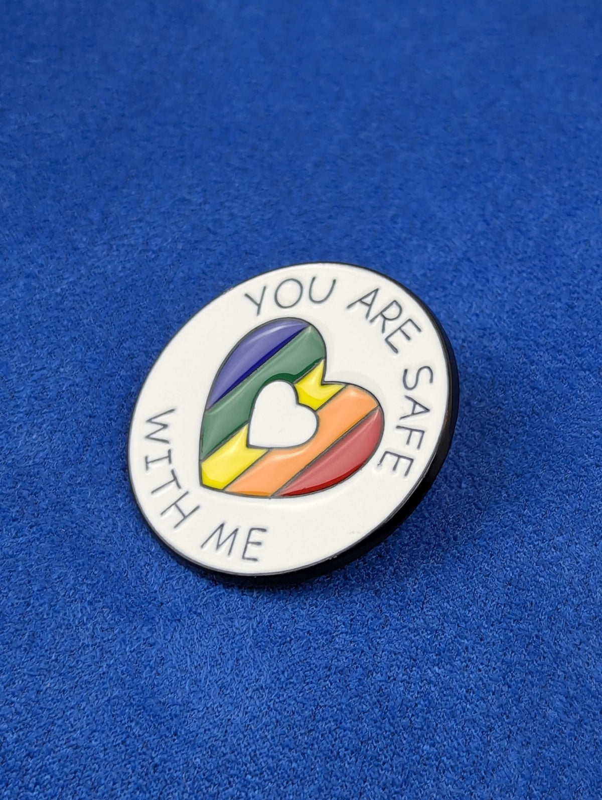Pins émaillé rond you are safe with me, broche cœur arc-en-ciel soutien allié LGBTQ
