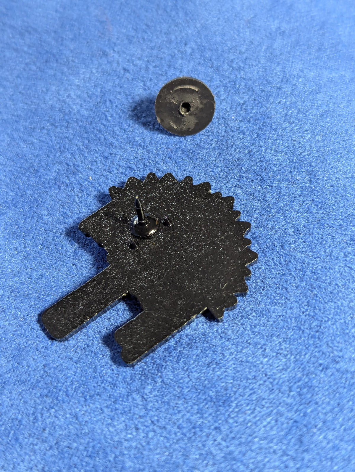 Pins handicap invisible tournesol en émail, insigne sensibilisation maladie chronique, broche inclusive fleur, badge métal