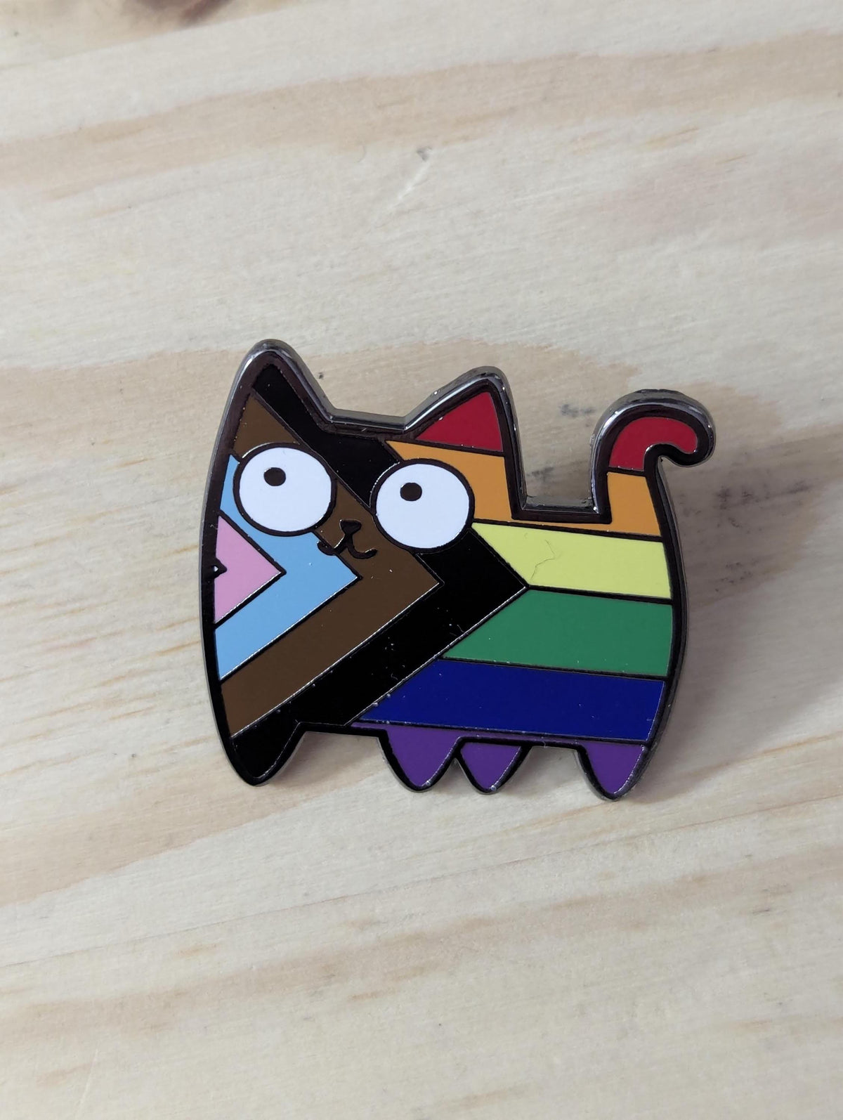 Pin's émail Chat LGBT, Badge drapeau progress pride accessoire militant