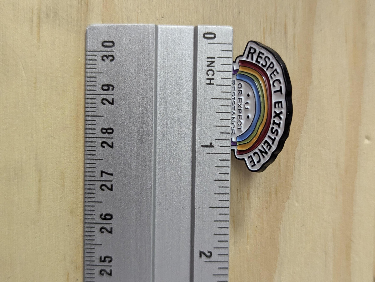 Pin's émail allié LGBT "Respect Existence", badge arc-en-ciel engagé antiFa