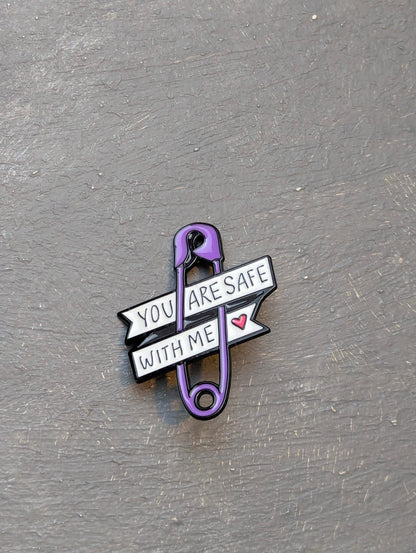 Pins épingle à nourrice message "You Are Safe With Me" badge émail violet allié LGBT