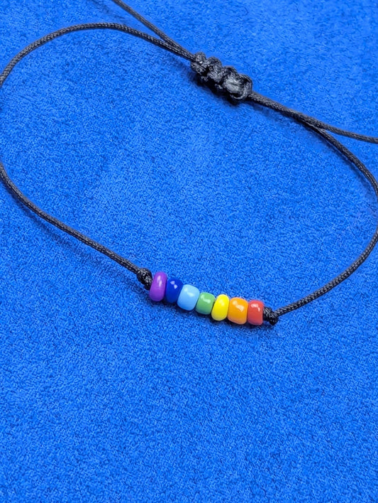 Ensemble de 5 bracelets minimalistes arc-en-ciel à perles, bijou queer LGBT discret ajustable