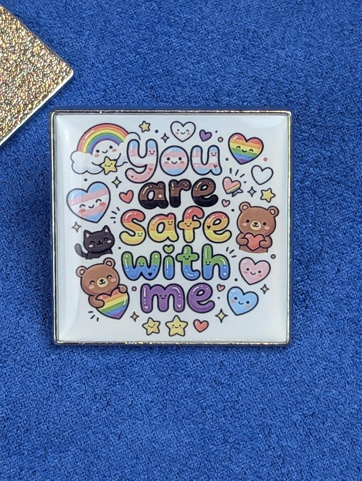 Pin émail carré mignon kawaii "You are safe with me" LGBTQIA allié