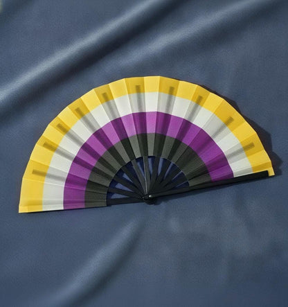 Éventail géant pliable Rainbow Pride 64cm, accessoire militant arc-en-ciel, différents drapeaux